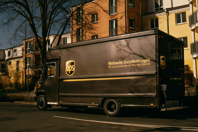 环至美接入USPS、UPS、FedEx等主流快递渠道,量大可绑仓+上门取件 环至美接入USPS、UPS、FedEx等主流快递渠道,量大可绑仓+上门取件